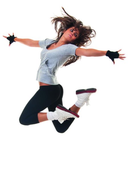 Девушка танцовщица в прыжке