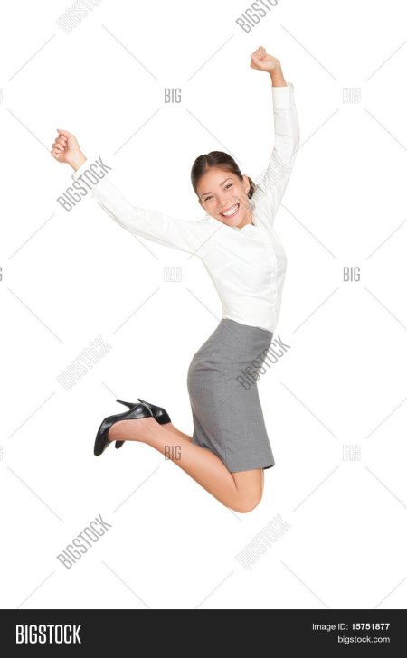 Женщина в прыжке