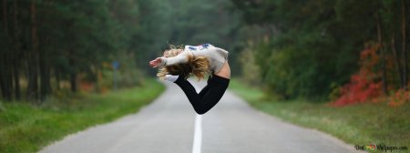 Шпагат на дороге