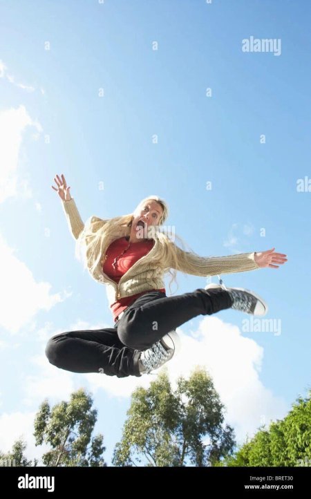 Девушка на трамплине