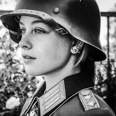 Девушки в форме третьего рейха