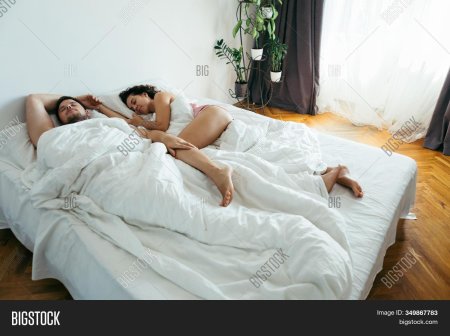 Спать на кровати