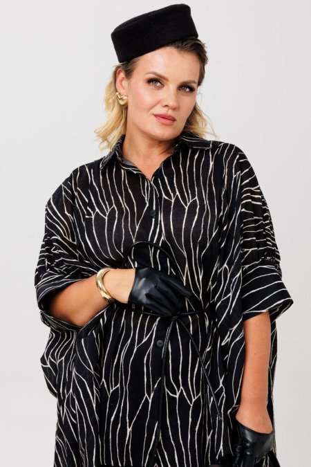 Блузка элегантная