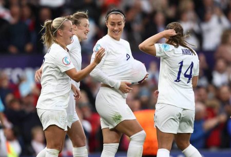 Женская сборная Англии 2022