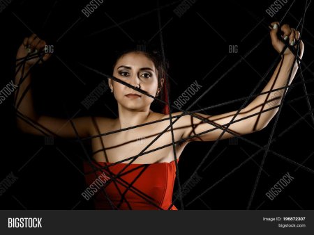 Шибари связанная девушка