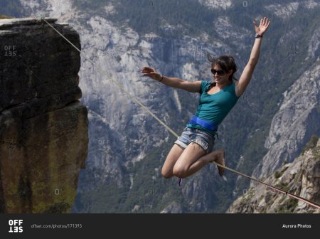Девушка на канате