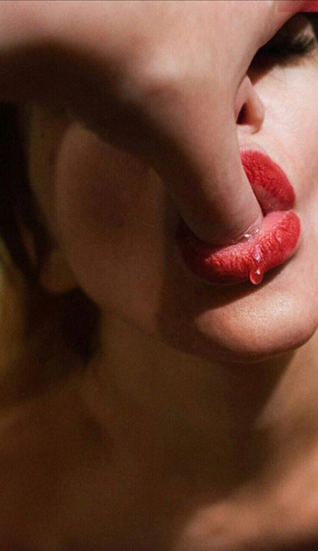 Чувственные губы