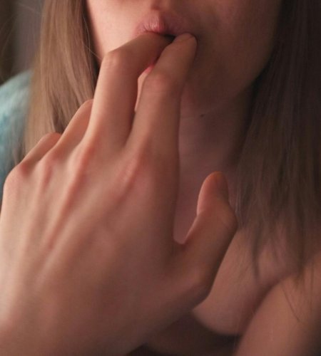 Красивые сосущие девушки