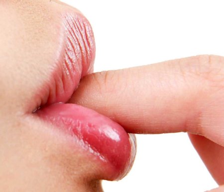 Язычком по головке