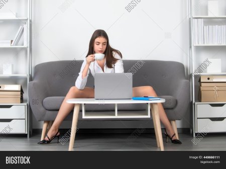 Сексуальная секретарша