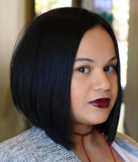 Каре на полных девушках