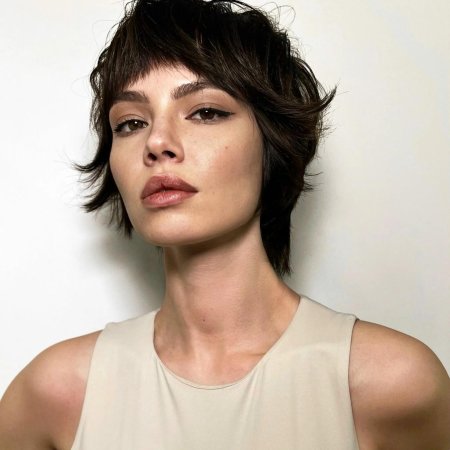 Женские короткие стрижки модные