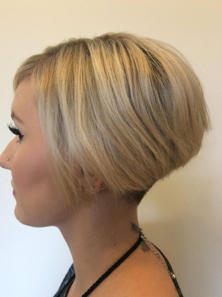 Стрижка боб на короткие тонкие волосы