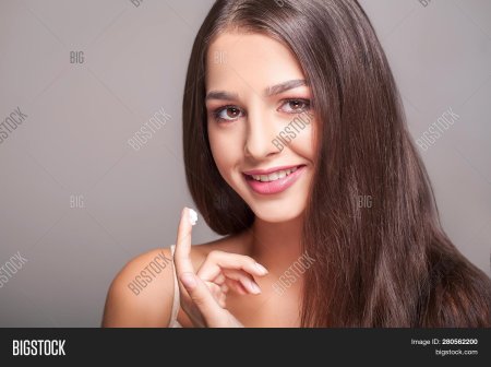 Молодые женщины