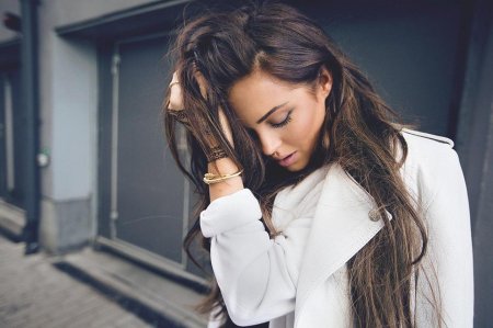 Гордая девушка