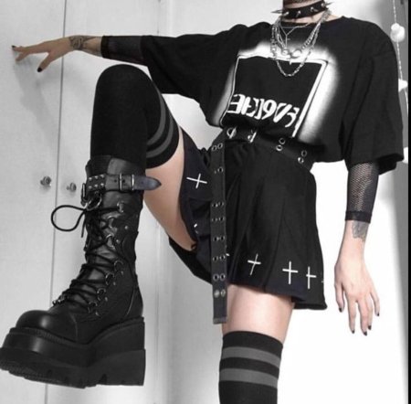 Goth outfit Грандж чёрная корейская одежда тумблер