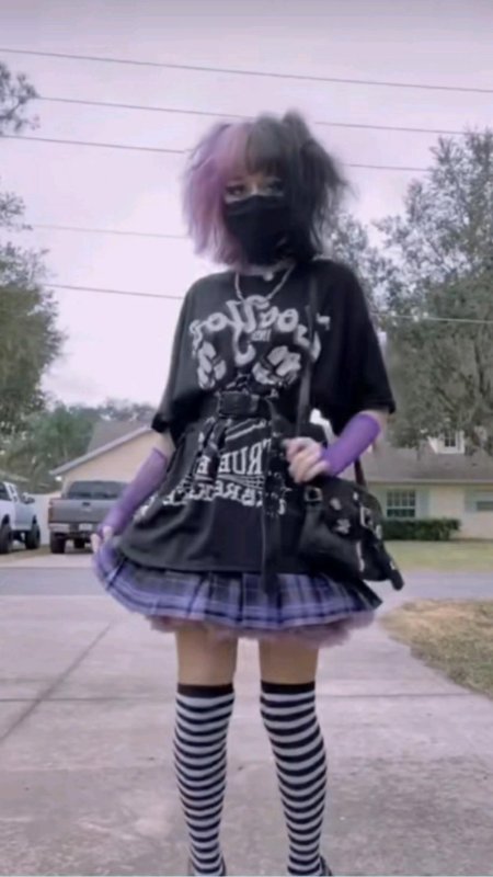 Как одеваются эмо девочки
