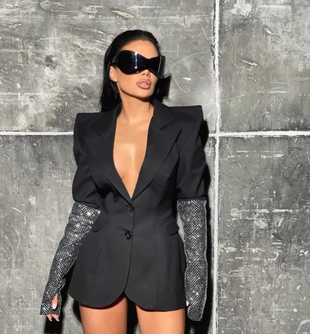 Черный женский пиджак