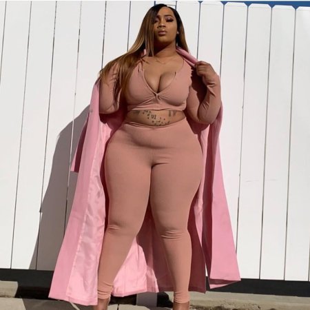 Полные бедра