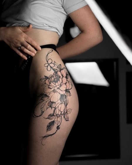 Красивые тату на бедре для девушек