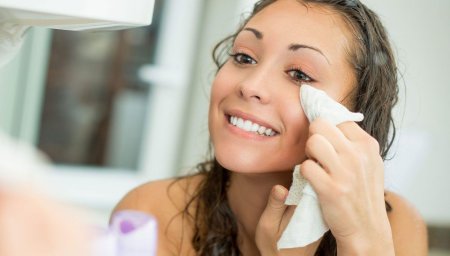 Смывание макияжа