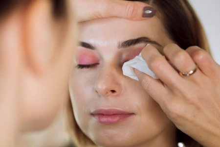 Cредство для снятия макияжа с глаз