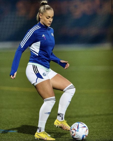 Анна Мария Маркович футболистка