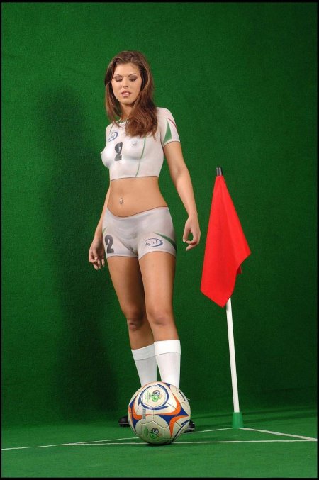 Боди арт футбол без трусов