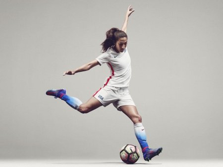 Джессика футболистка