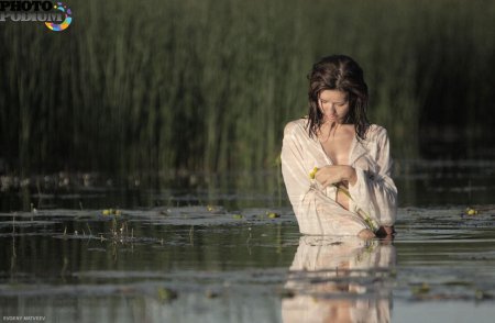 Женщина вода