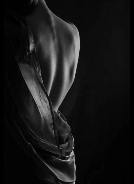 Красивые изгибы женского тела