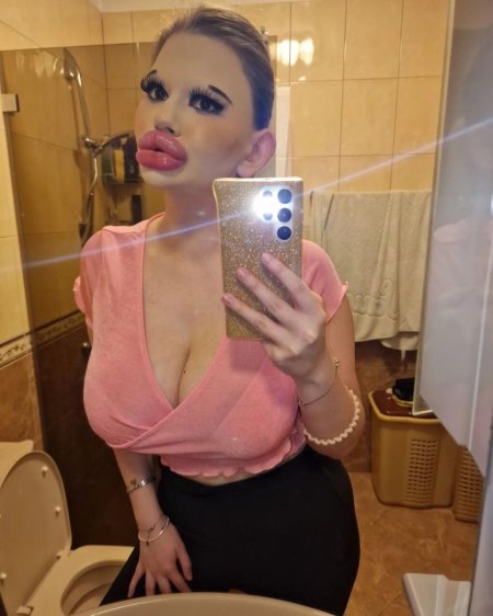 Андреа Иванова (Andrea Ivanova)