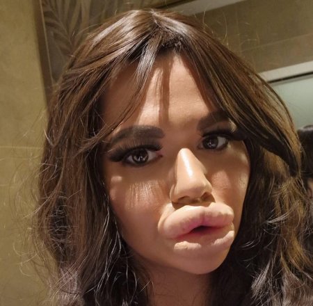 С большими губами