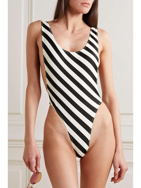 Купальники слитные