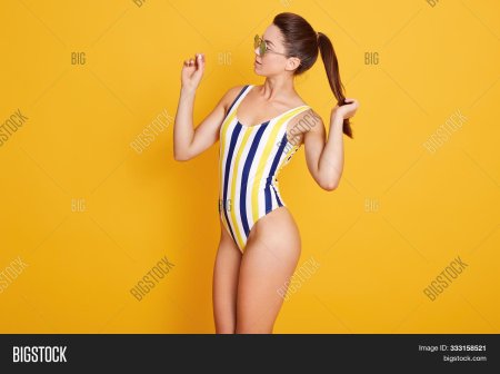 Полосатый купальник