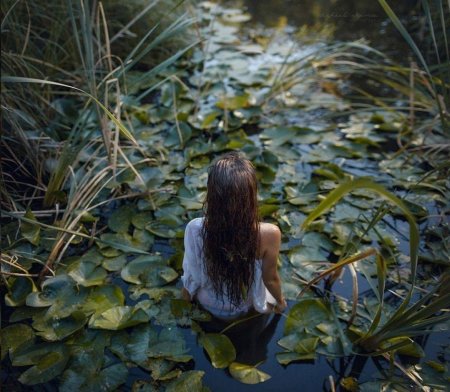 Вера Котельникова фотосессия в болоте