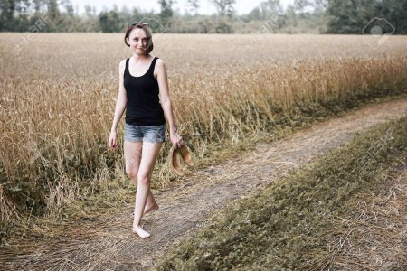 Босые фермерские дочери