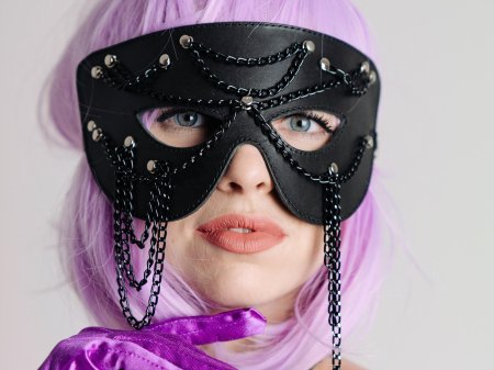 Маска женская