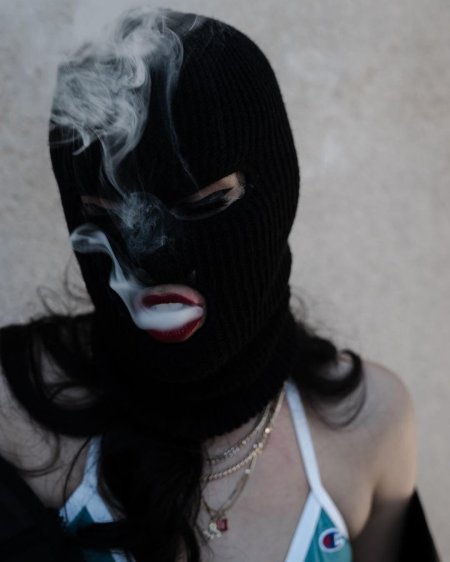 Левушка в черноц масее