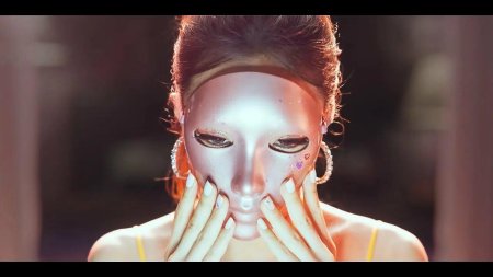 Девушка в маске дорама