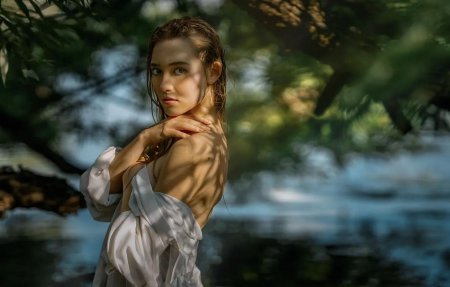 Девушка с земли