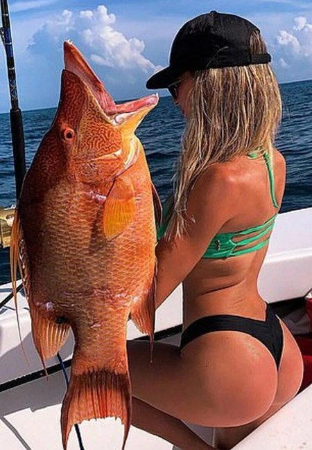 Рыбалка в бикини