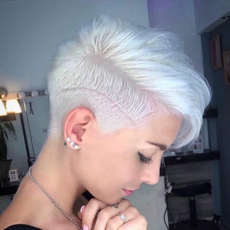 Креативная стрижка женская на короткие волосы