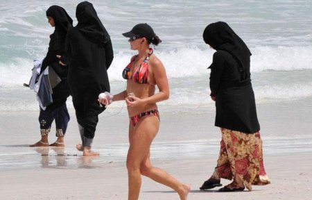 Буркини Фенди