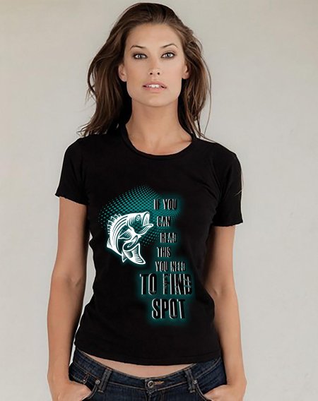 Девушка в черной майке