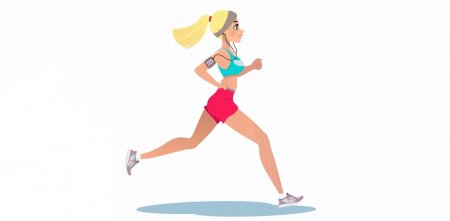 Девушка бежит