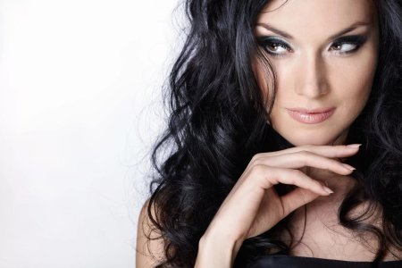 Красивые брюнетки