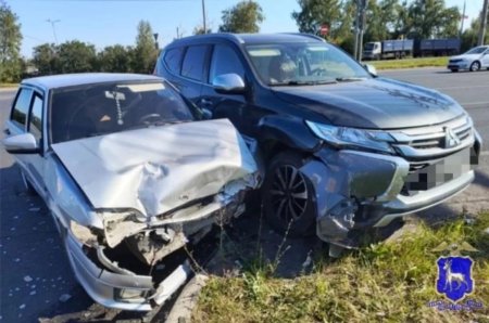 Митсубиси аутлендер дтп