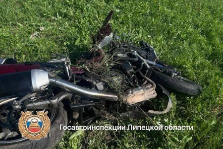 Разбитый мотоцикл