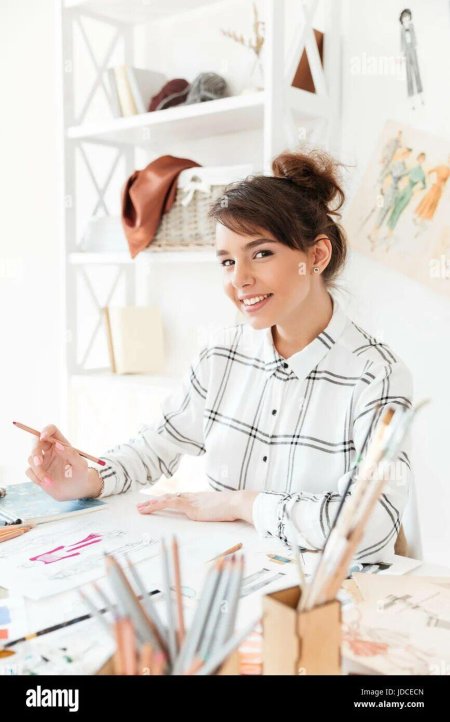 Девушка дизайнер